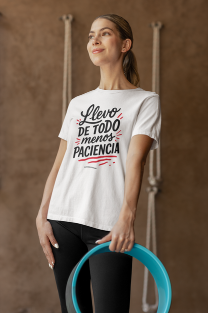 Polera Mujer Llevo todo menos paciencia